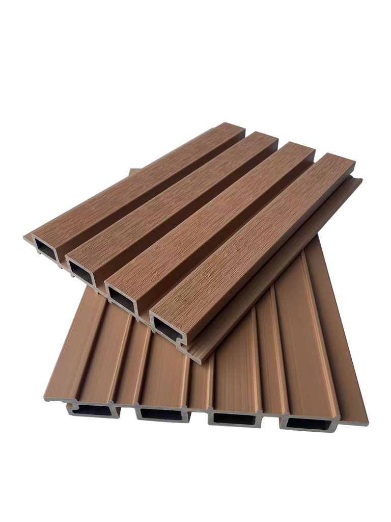Co-Extruded 219-26 Type A Great Wall Panel with Fine-Line Texture